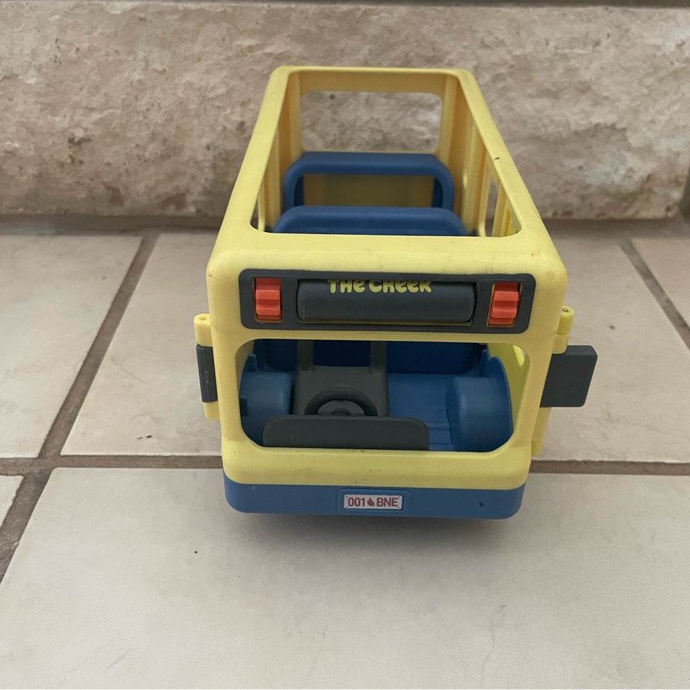 Bluey toy bus